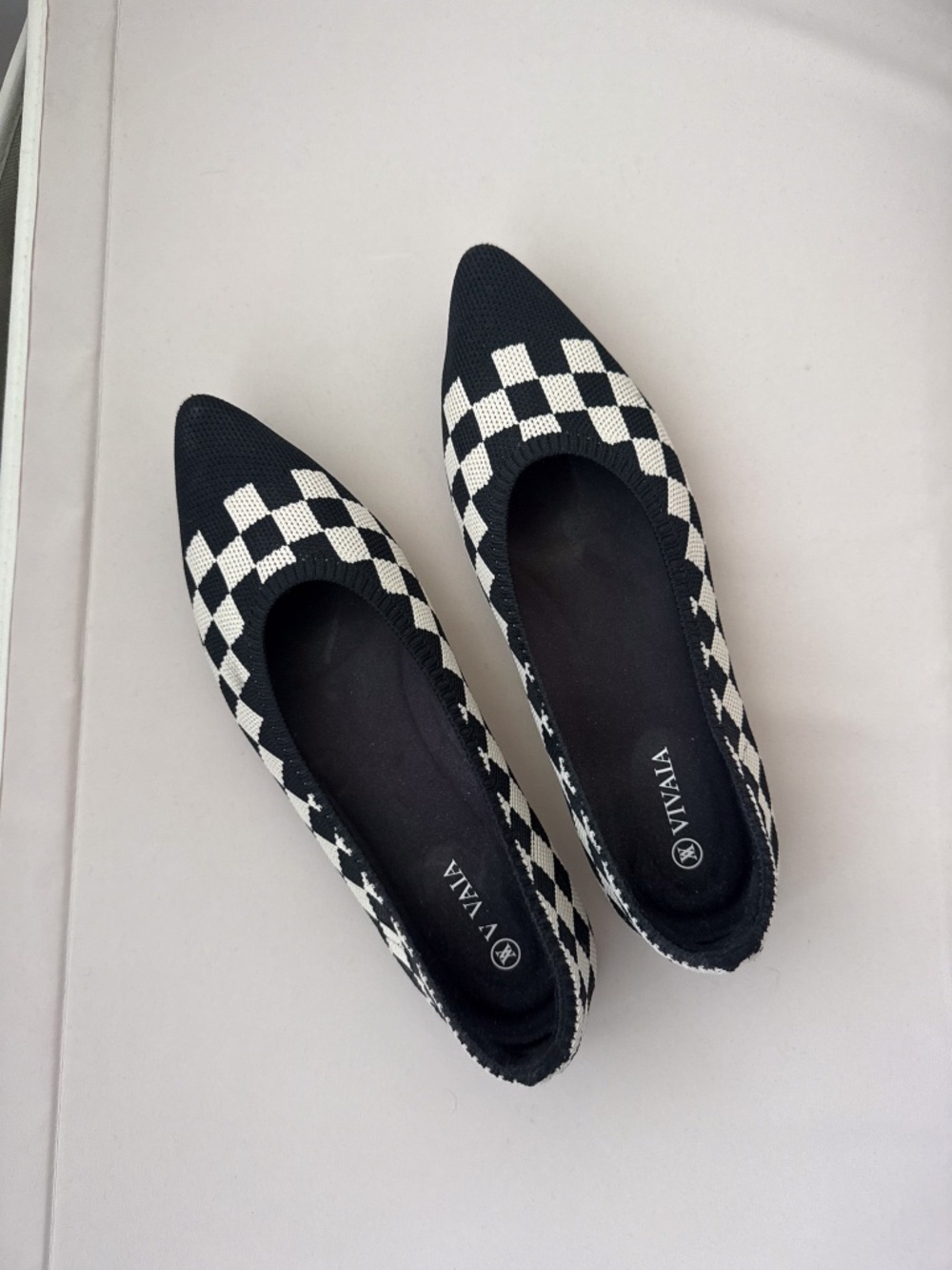 Vivaia Pointed-Toe Ballet Flats Size 8.5 (39.5)
